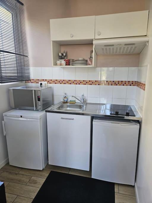 Beautiful F2 Apartment 5 Stops By Train From Paris Море-сюр-Лоан Екстериор снимка